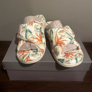 VIONIC Floral Plush Slippers